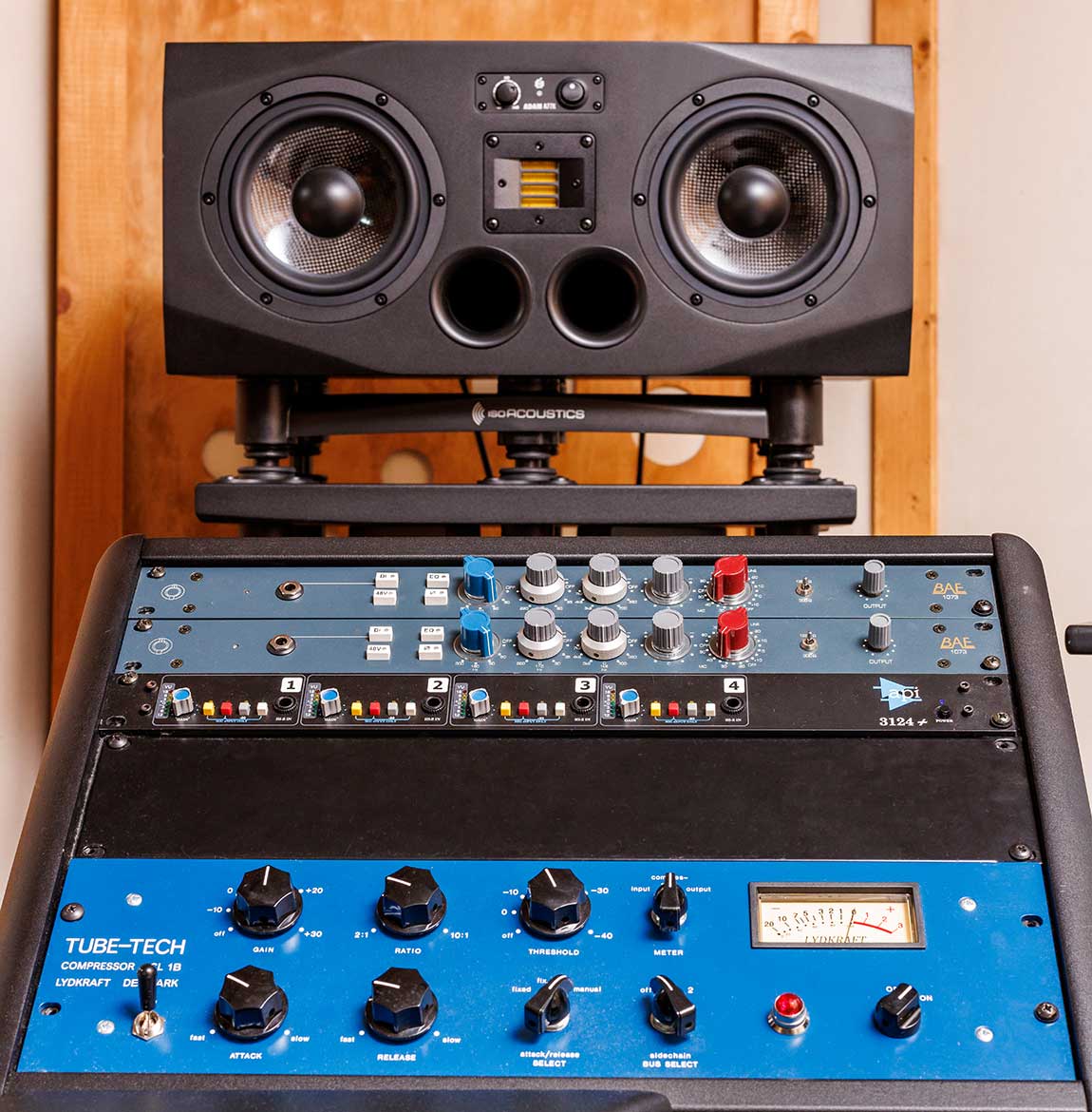 Gold-Diggers Studio 5