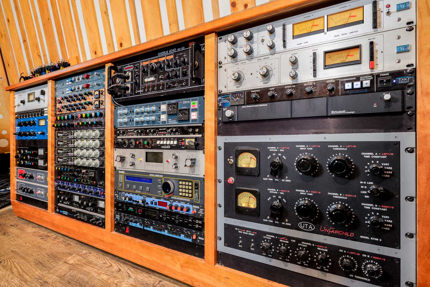Gold-Diggers Studio 1