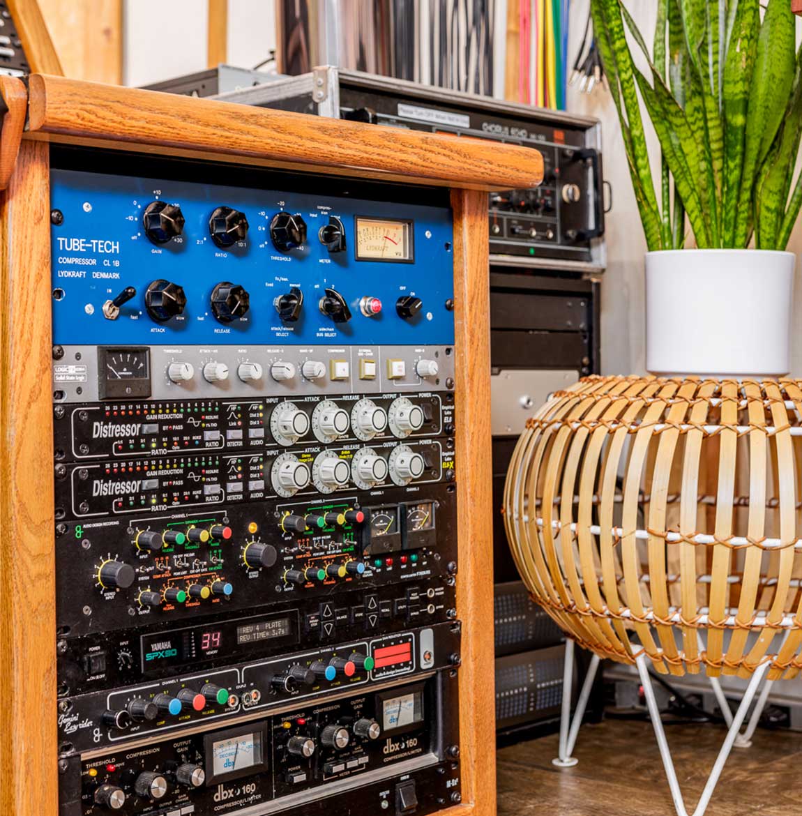 Gold-Diggers Studio 2