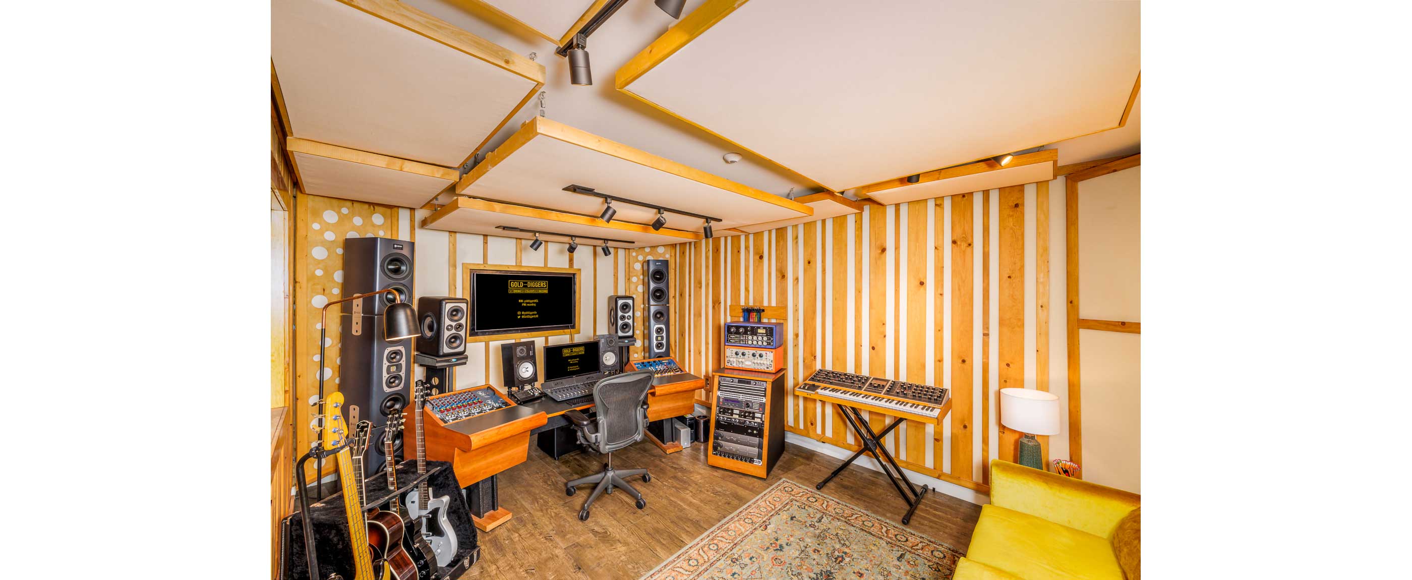 Gold-Diggers Studio 3